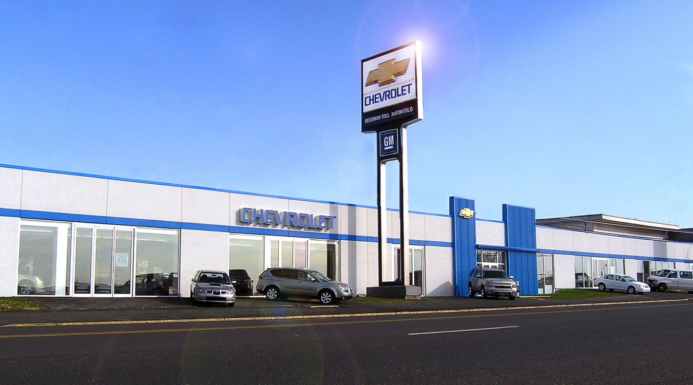 Reedman-Toll Chevrolet Showroom